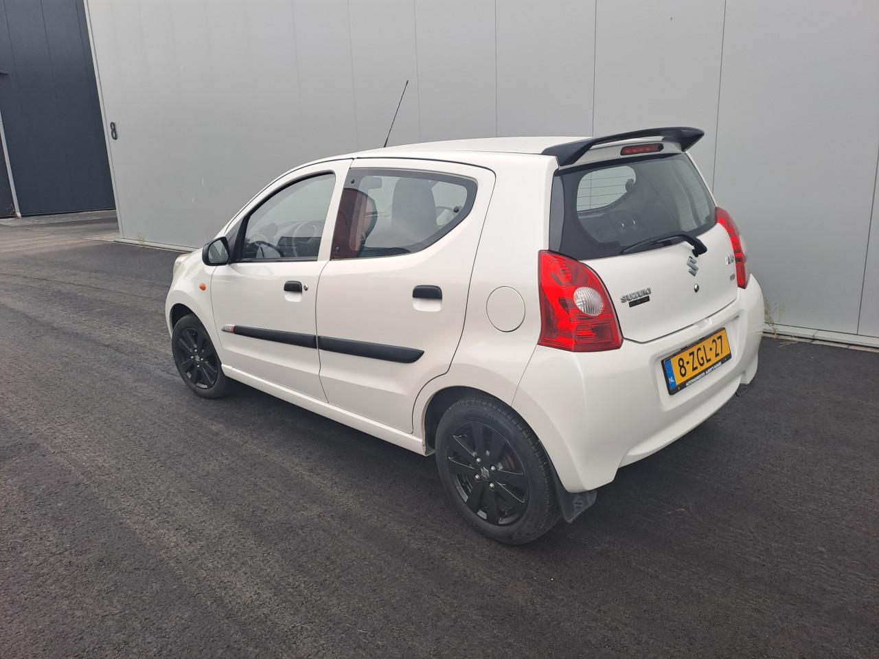 Suzuki Alto 1.0 celebration wit metallic