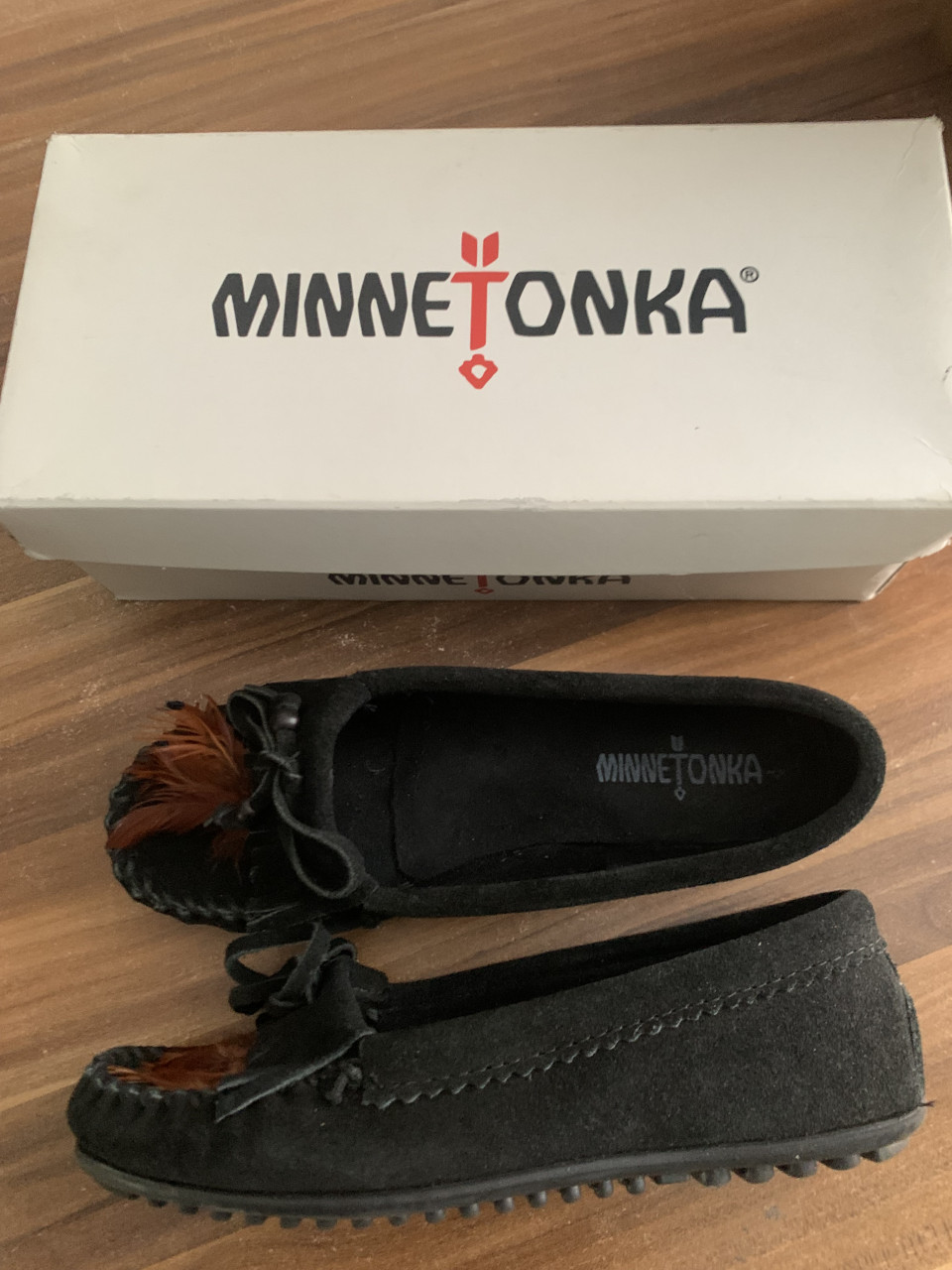 Minnetonka instappers maat 37