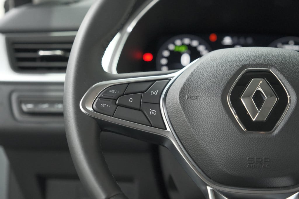Renault Captur mild hybrid 140 edc techno | camera | 9.3 inch scherm | appl
