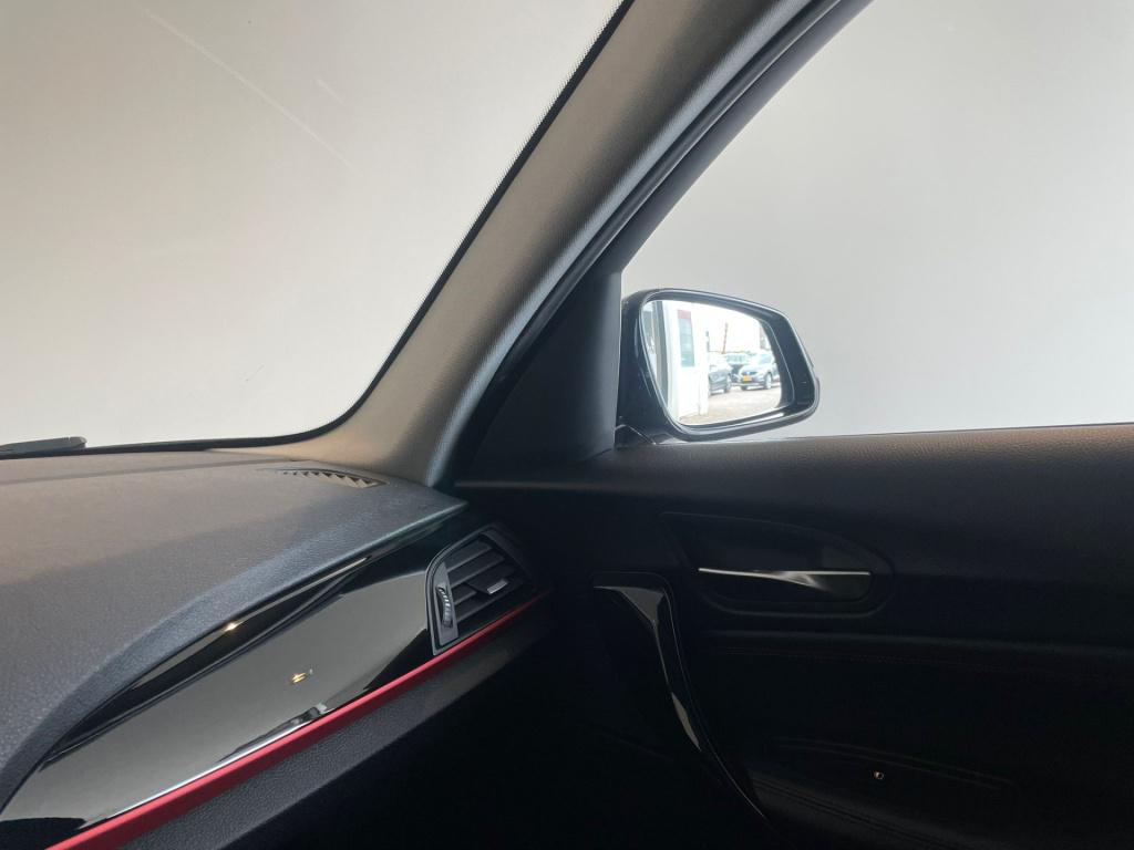 BMW 1 Serie 125i edition m sport shadow high executive