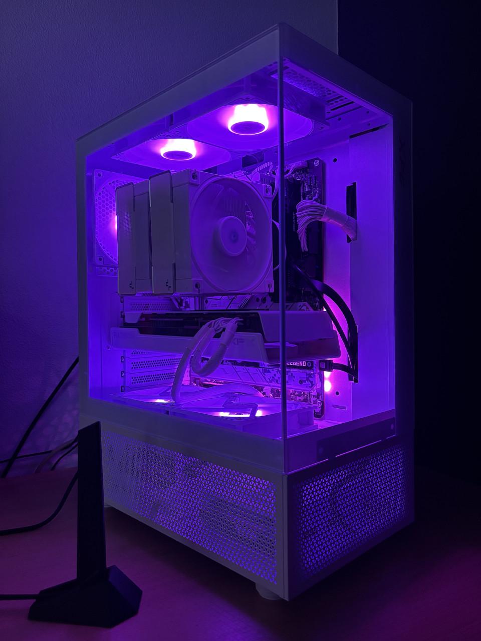 Gaming PC Ryzen 7 9700X | RX 7800 XT