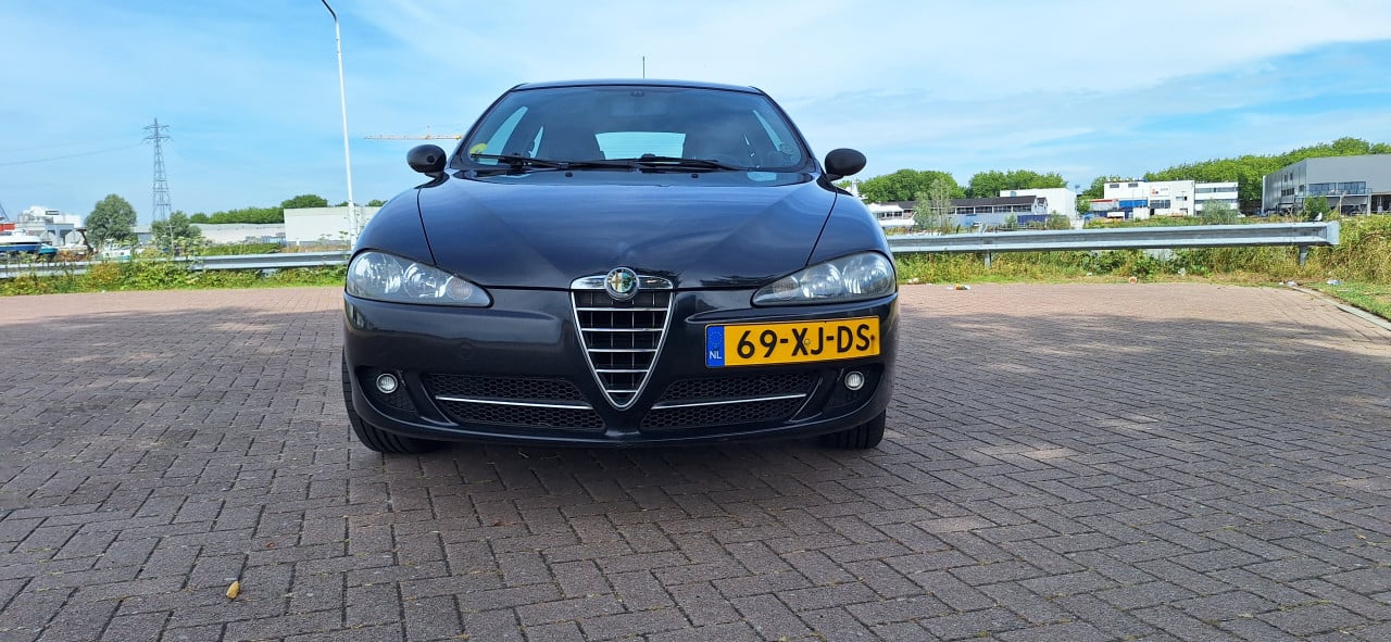 Alfa Romeo 147 2.0 ts 3 deurs, airconditioning,cruisecontrol
