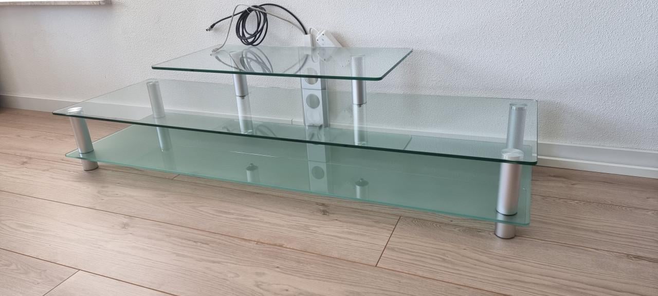 Glazen televisietafel