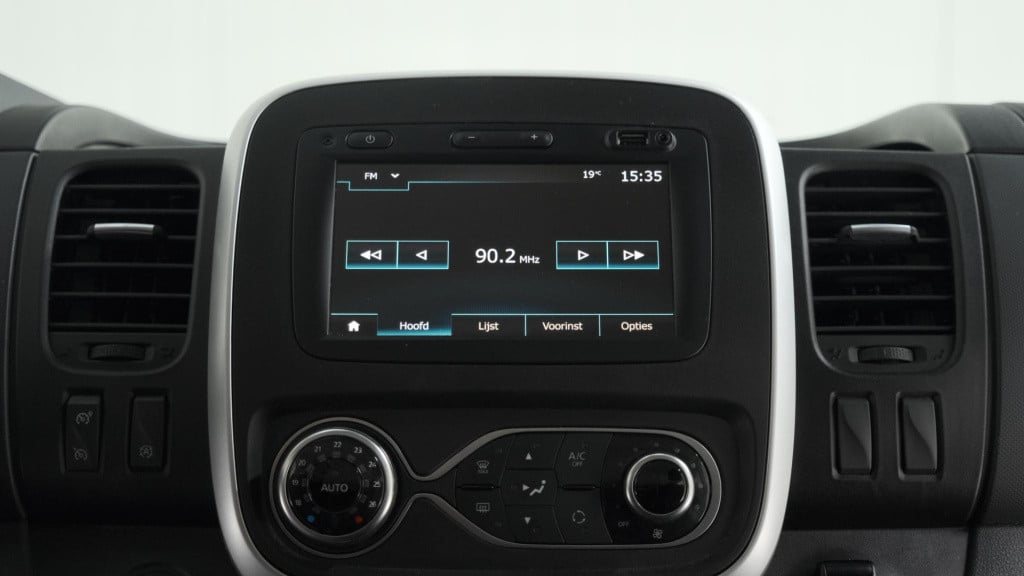 Renault Trafic 2.0 dci 170 t29 l2h1 dc comfort | navi | trekhaak | camera |