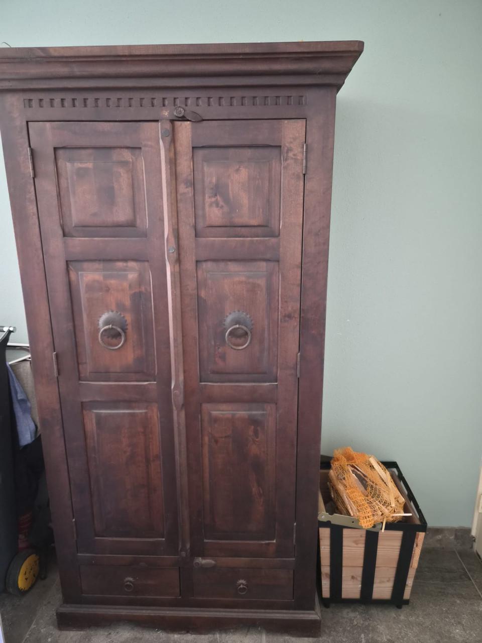 Kast vintage in koloniaalse look