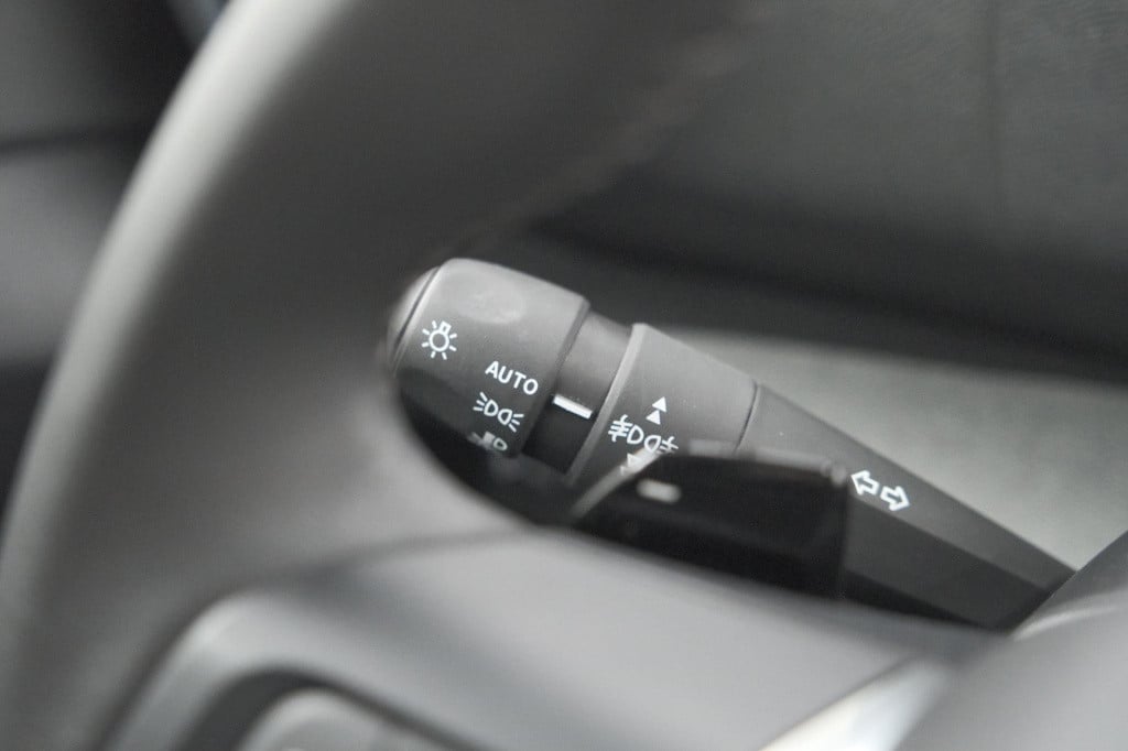 Citroen C4 puretech 130 eat8 feel edition | camera | apple carplay | parkee