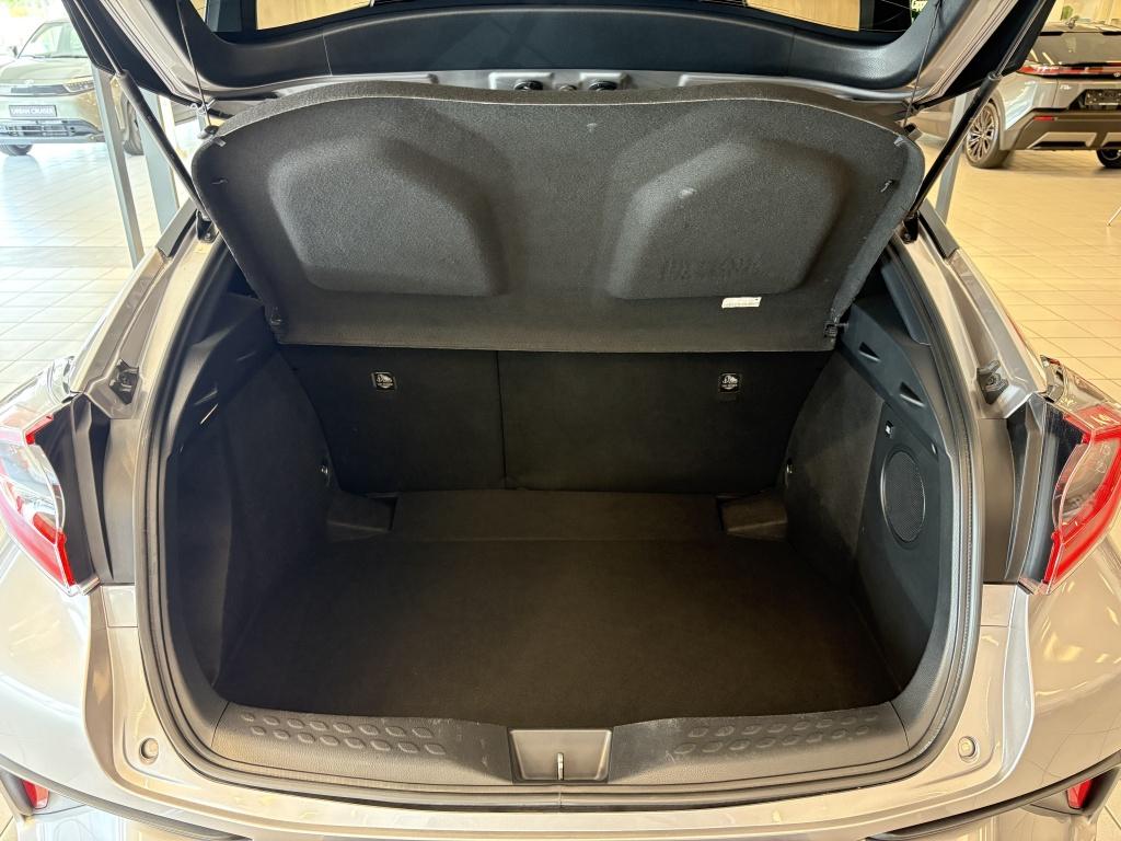 Toyota C-hr 1.8 hybrid executive