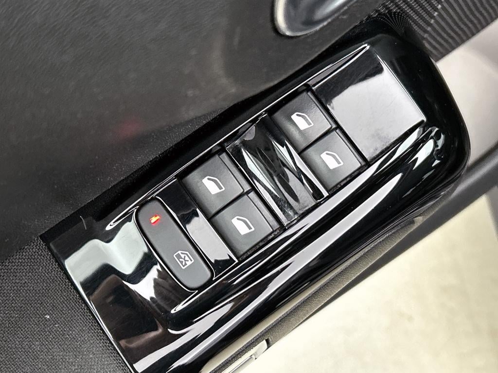 Citroen C3 110 pk shine | rijklaar | keyless entry | 17" lmv | camera |