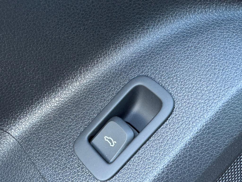 Audi Q2 35 tfsi cod s- edition * pano * leder * keyless * virtual cockpit