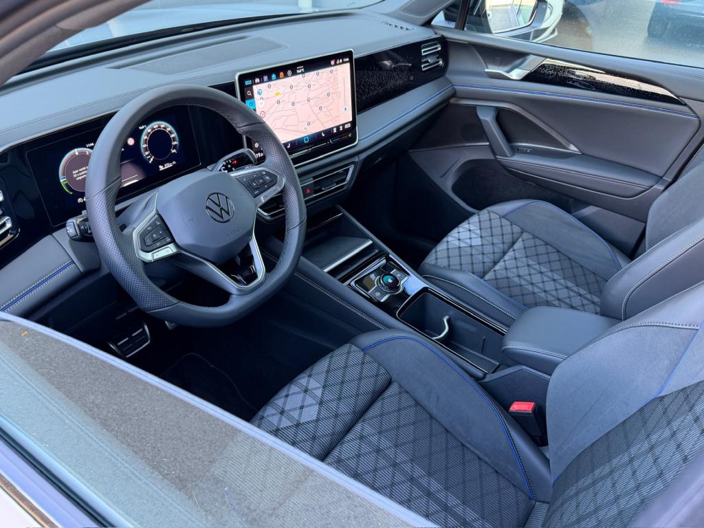 Volkswagen Tiguan 1.5 ehybrid r-line | black line | 360 camera | trekhaak |