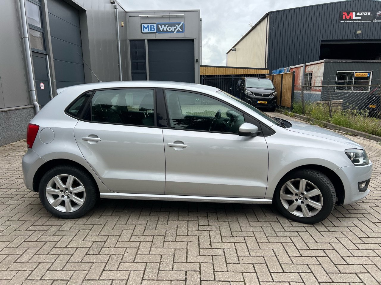 Volkswagen Polo 1.4-16V Highline Jaar Apk