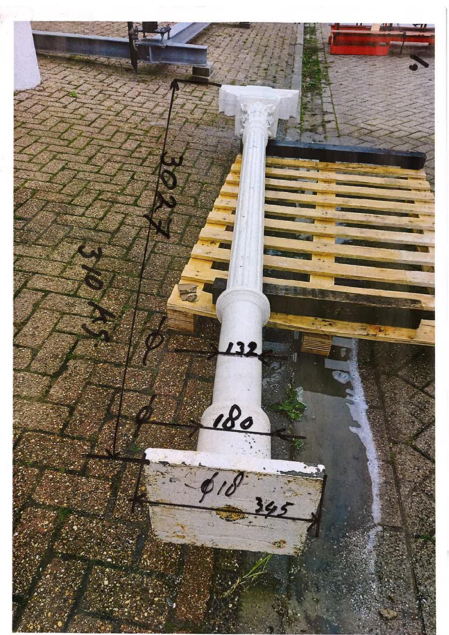 Antieke Gietijzeren Steunpilaar / Baluster