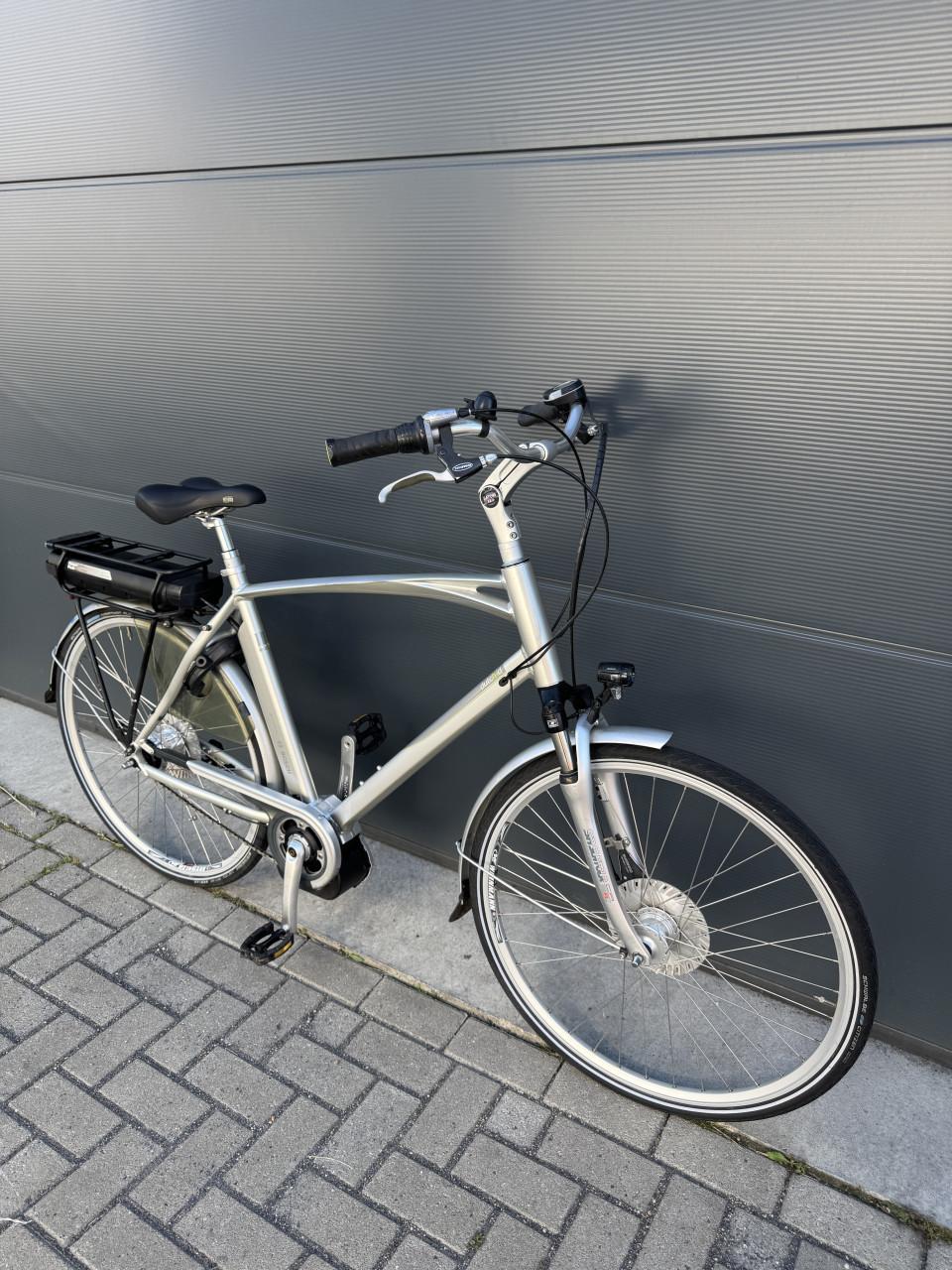Dutch ID Bosch middenmotor elektrische fiets 470WH
