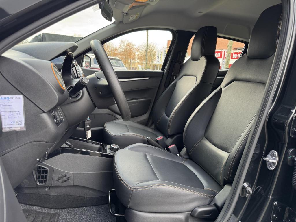 Dacia Spring comfort plus 27 kwh soh 95%, nl-auto meest luxe uitvoering!