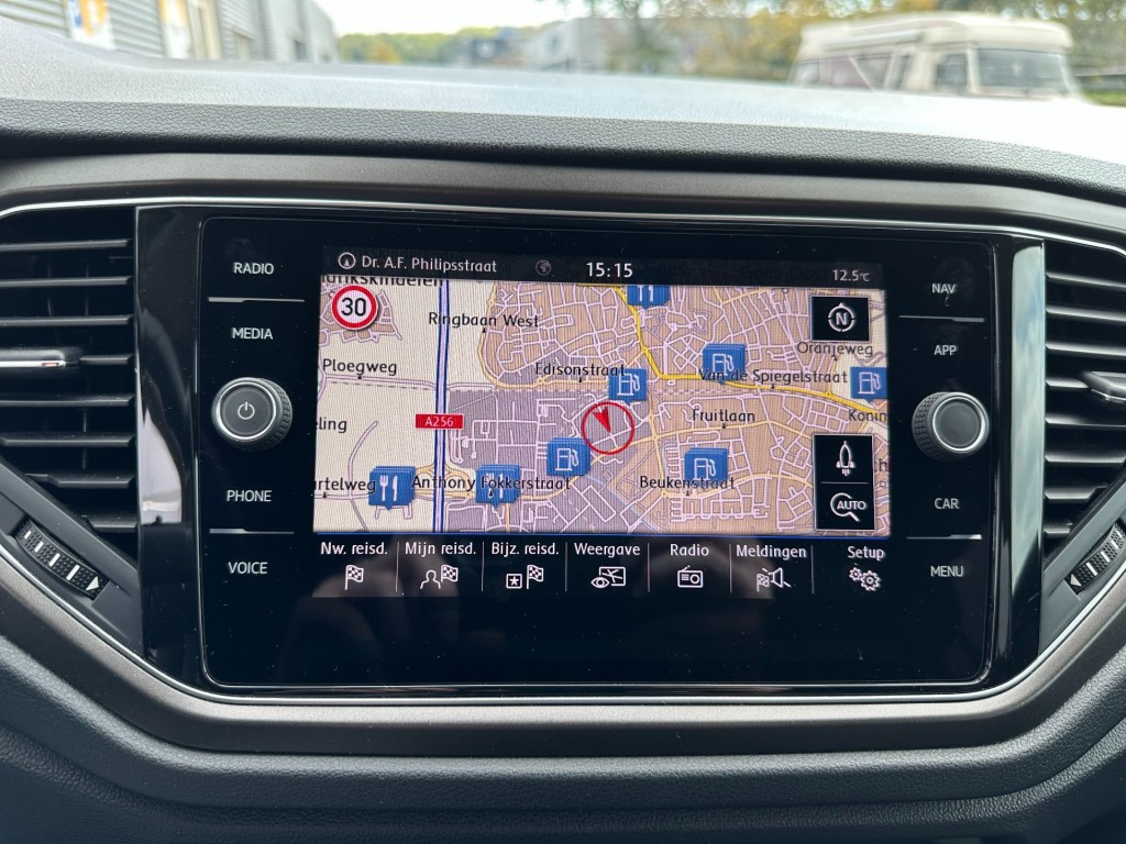 Volkswagen T-roc 1.0 tsi style 1e eigenaar carplay dab+ pdc v+a