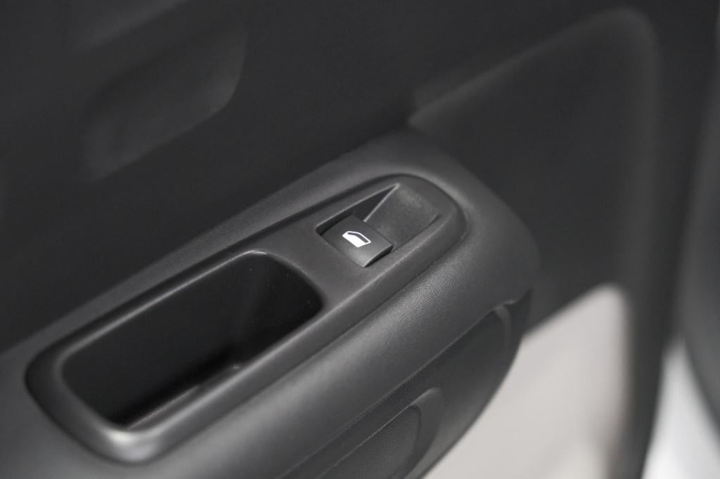 Citroen C3 puretech 82 shine | camera | parkeersensoren | navigatie | apple