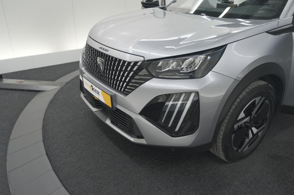 Peugeot 2008 puretech 130 eat8 allure | camera | navigatie | parkeersensore
