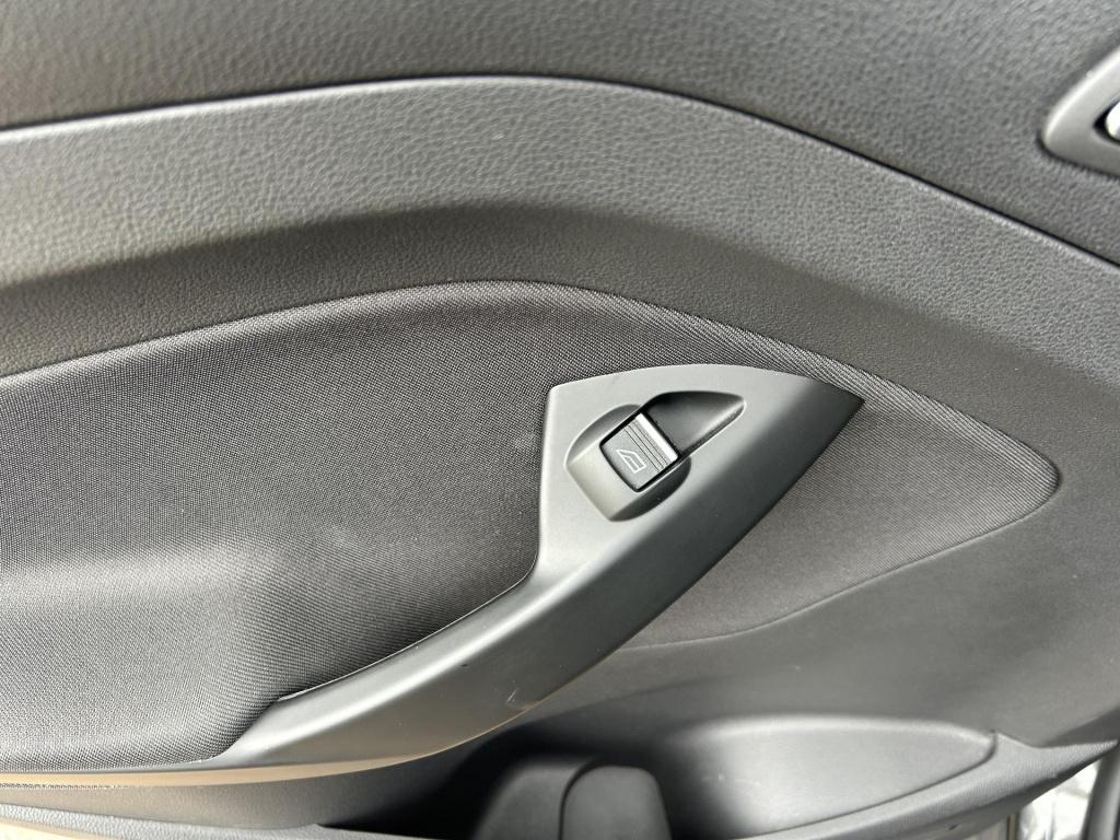 Ford C-max 1.5 titanium mooie staat|lage km stand