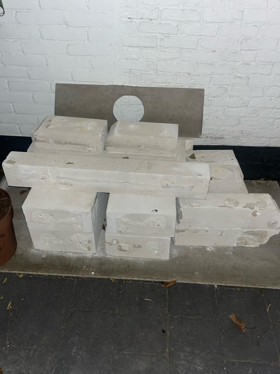 Kalkstenen schouw ombouw