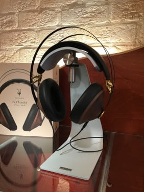 Hoofdtelefoon standaard NIEUW IN ONS ASSORTIMENT!