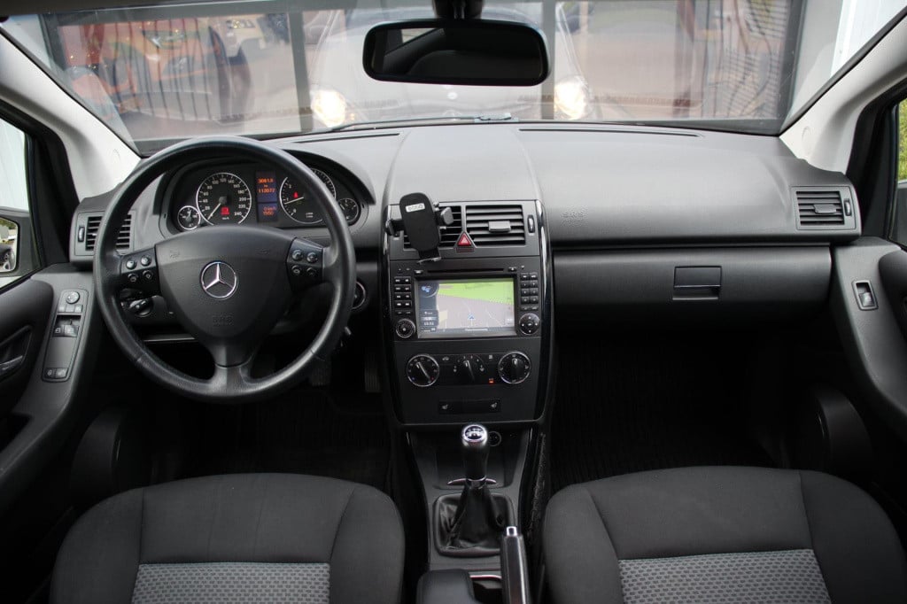 Mercedes-Benz A-Klasse 150 classic - stoelverwaming - panoramadak - navi - 