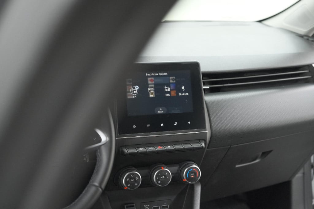 Renault Clio tce 90 zen | navigatie | elektrische ramen | apple carplay