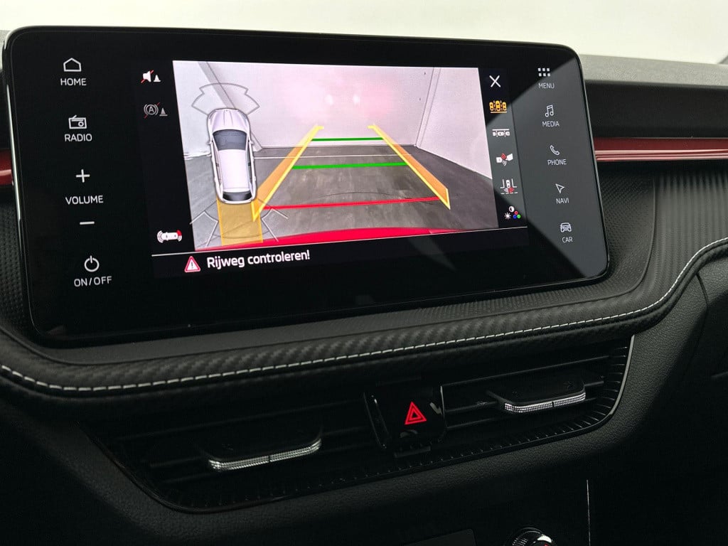 Skoda Fabia 1.0 tsi monte carlo navigatie - 17 inch lm
