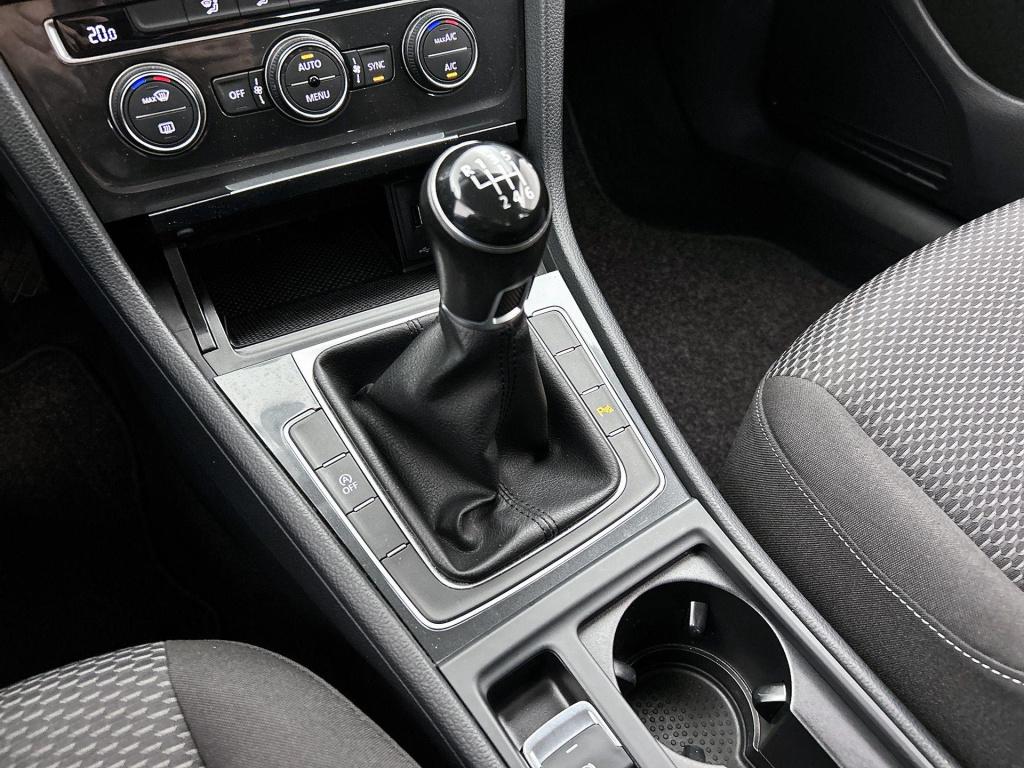 Volkswagen Golf variant 1.0 tsi trendline | parkeer sensoren | cruise contr