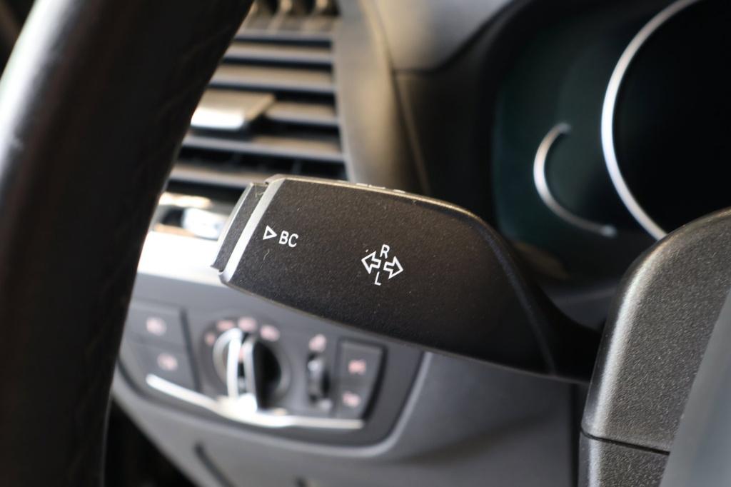 BMW X3 xdrive20i high executive nl auto, pano, trekhaak, stoelverw, led, el