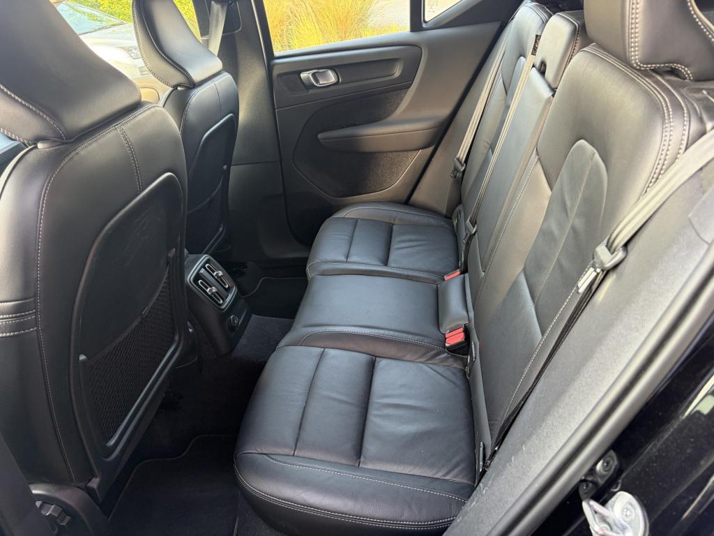 Volvo XC40 1.5 t4 recharge inscription expression
