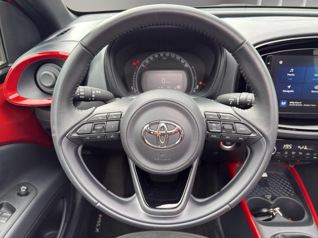 Toyota Aygo x 1.0 vvt-i mt pulse cabrio dak | airco (automatisch) | camera 