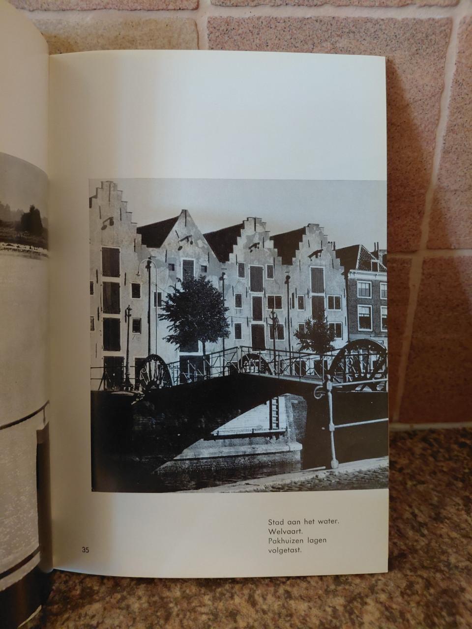 Middelburg. Mooi oud fotoboekje met tekst. 1865. J.H. Bulsing