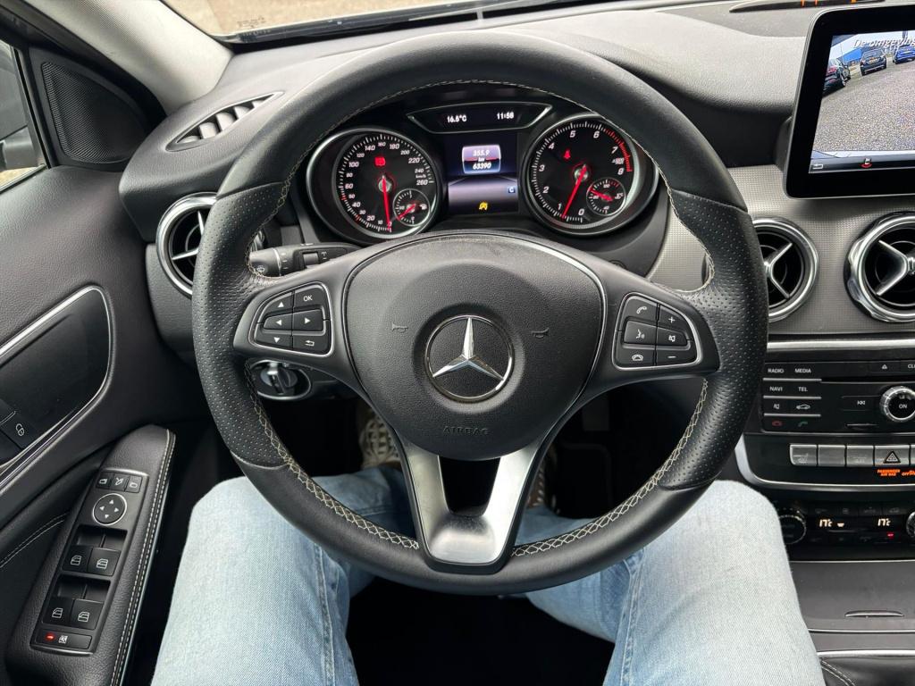 Mercedes-Benz Gla-klasse 180 122pk business solution, cruise control, elekt