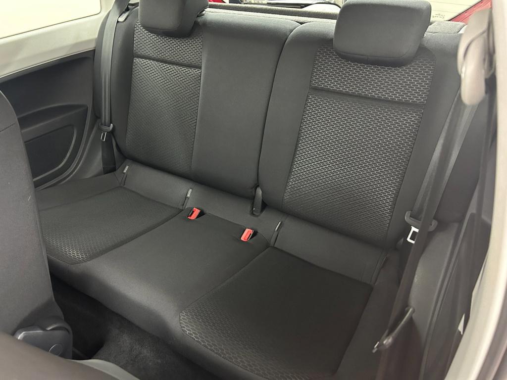 Seat Mii occasion 1.0 style sport | rood | tweedehands seat mii | airco | c