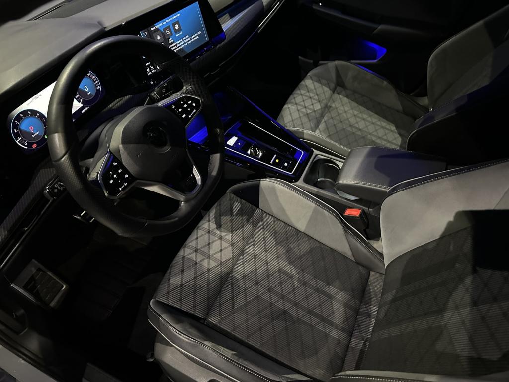 Volkswagen Golf 1.5 etsi r-line business *pano*camera*navi*appconnect*