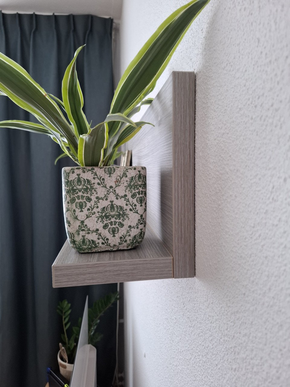 Tv kast + bijbehorende wandplank