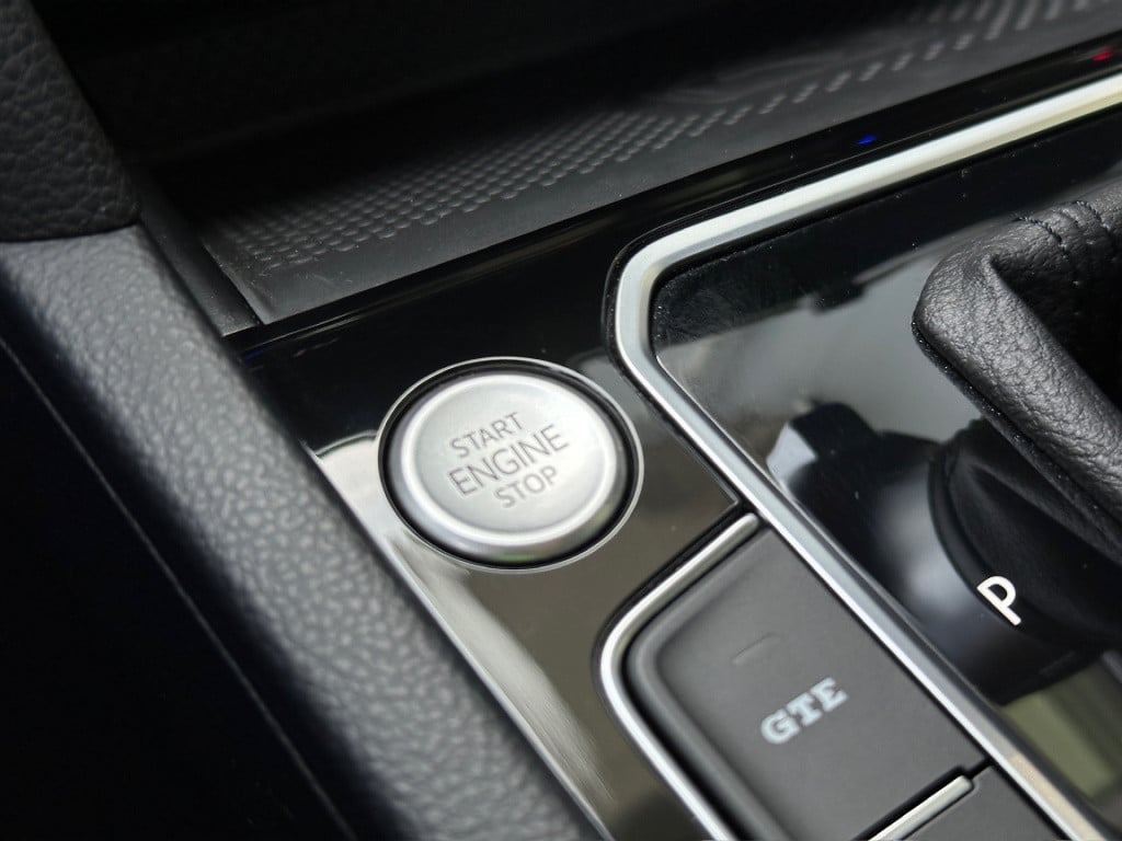 Volkswagen Passat variant 1.4 tsi phev gte | camera | dode hoek | navi | ca
