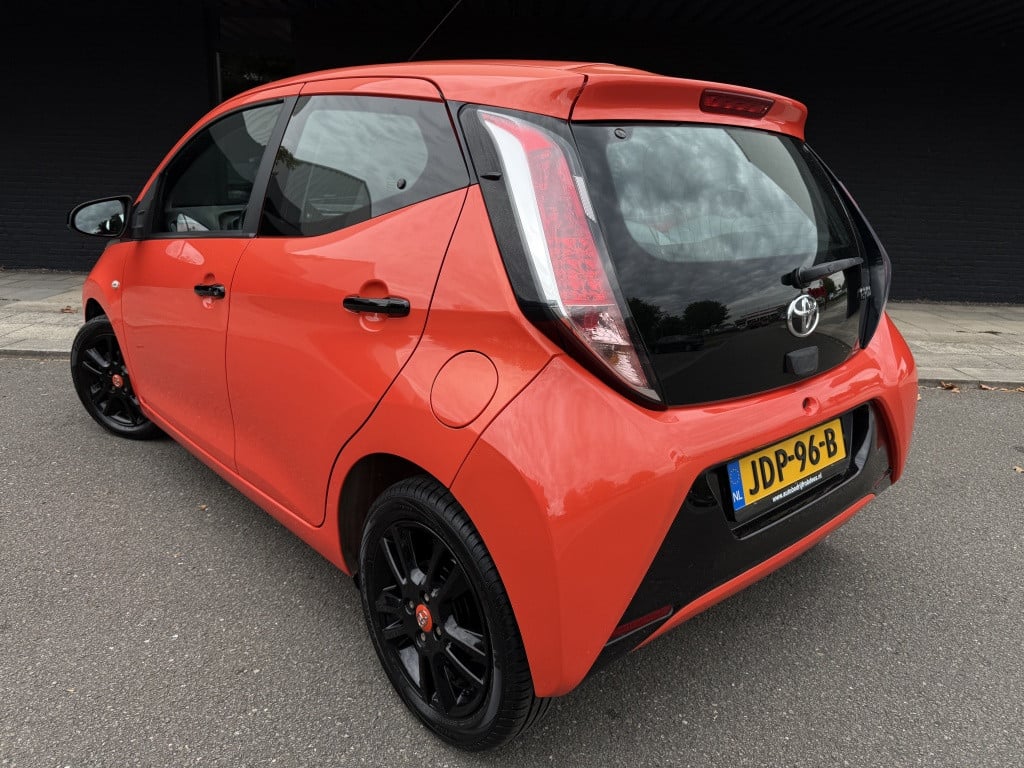 Toyota Aygo 1.0 vvt-i x-clusiv