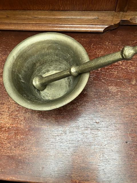 Antieke Spaanse vijzel uit Santiago de Compostela