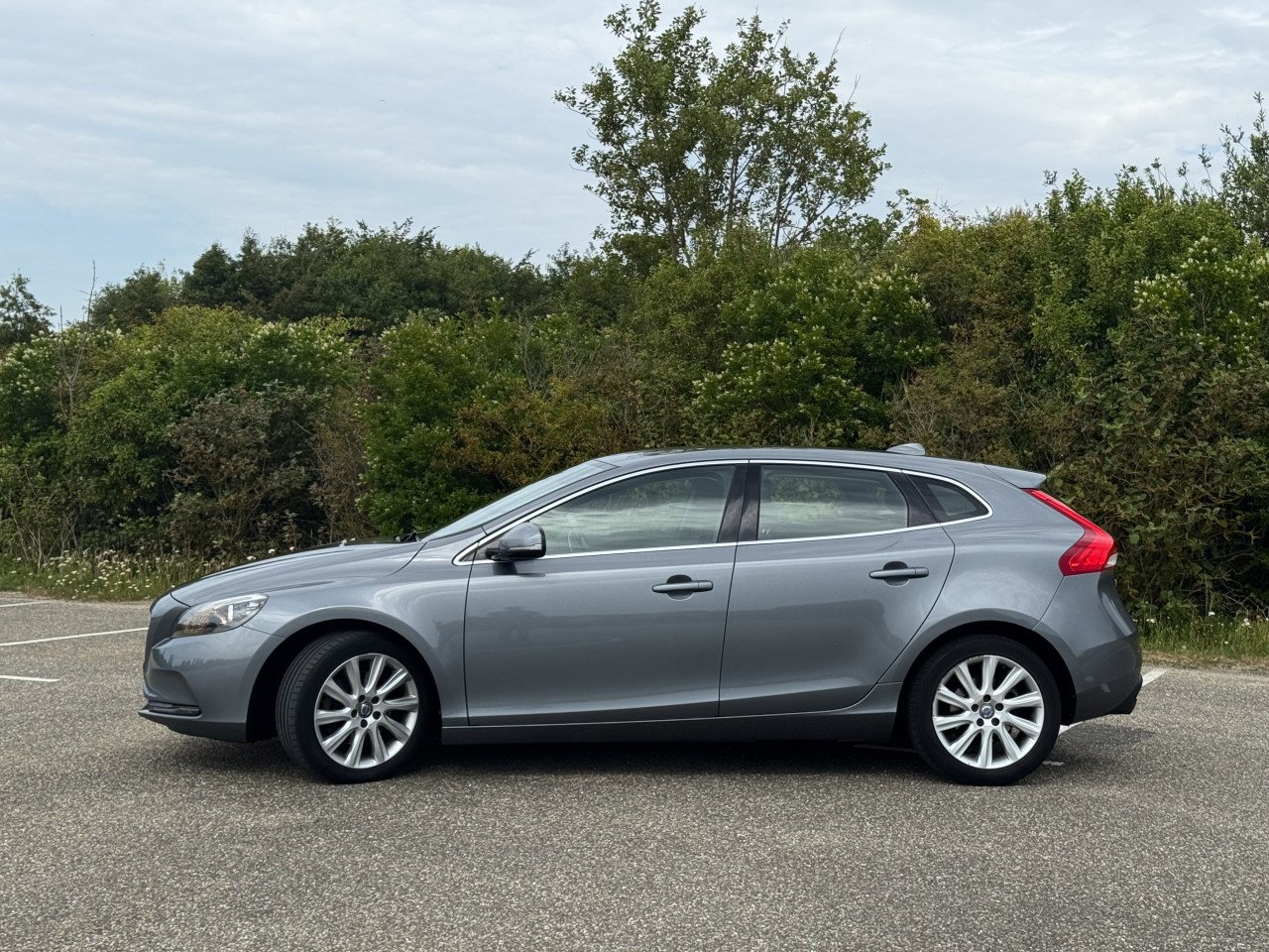 Volvo V40 1.6 T2 2015 Grijs
