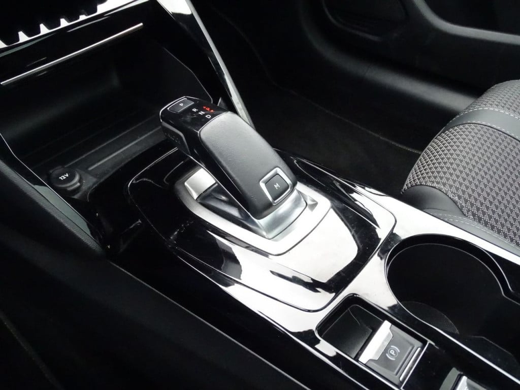 Peugeot 208 1.2 puretech gt-line automaat | pano | stoelverwarming