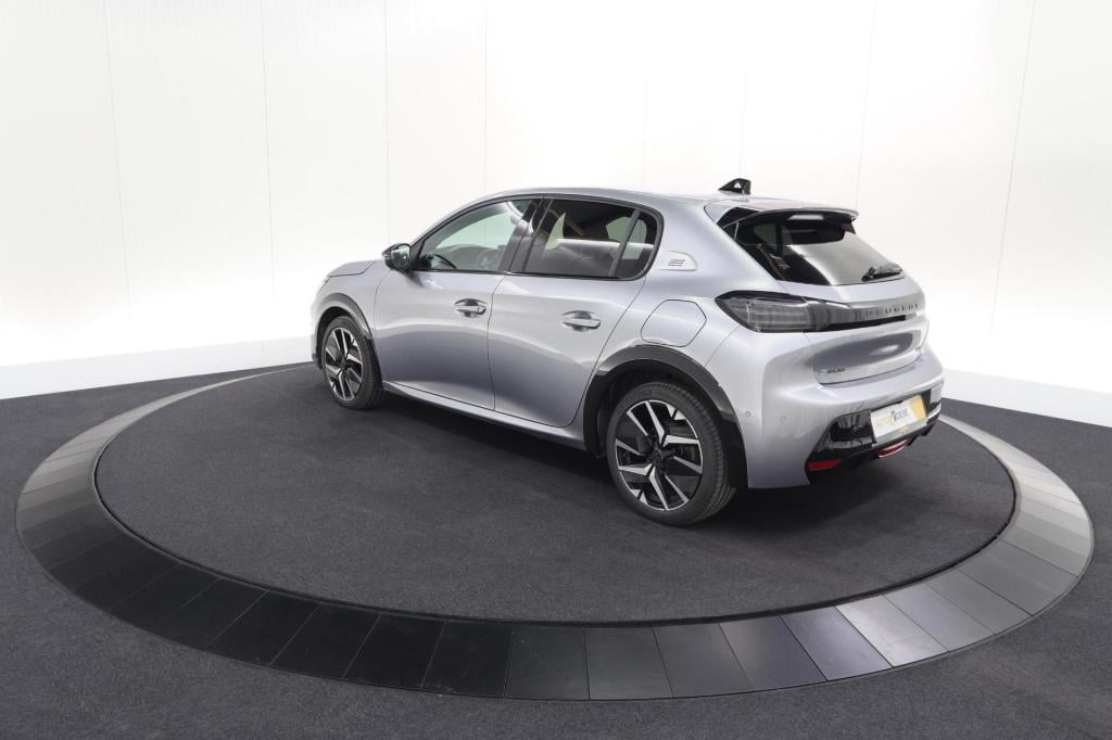 Peugeot 208 ev gt 54 kwh | 95,7% soh | 11 kw lader | 360 camera | alcantara