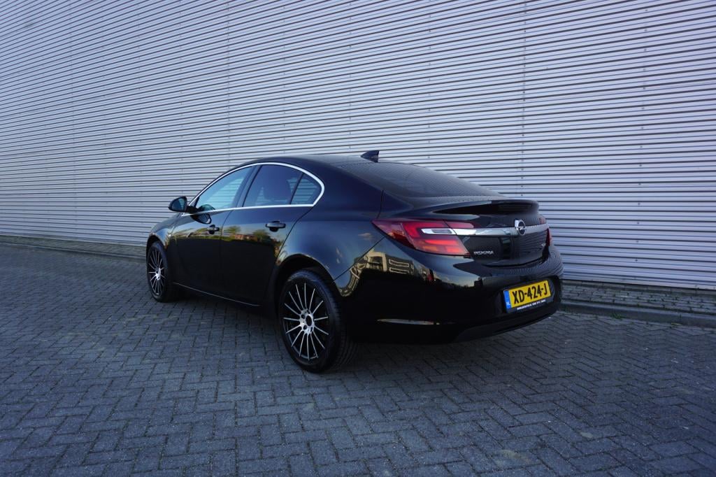 Opel Insignia 1.6 cdti innovation automaat - airco / navi / cruise / elektr
