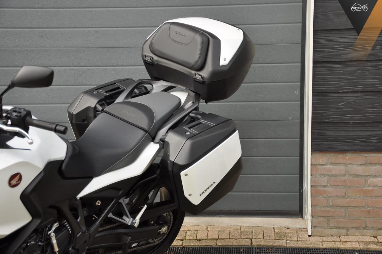 Honda NT1100 zeer compleer 13300 kms BTW motor