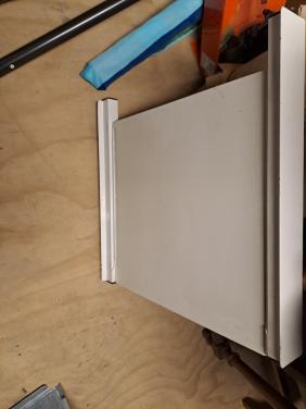 Stapelkit met schuiflade