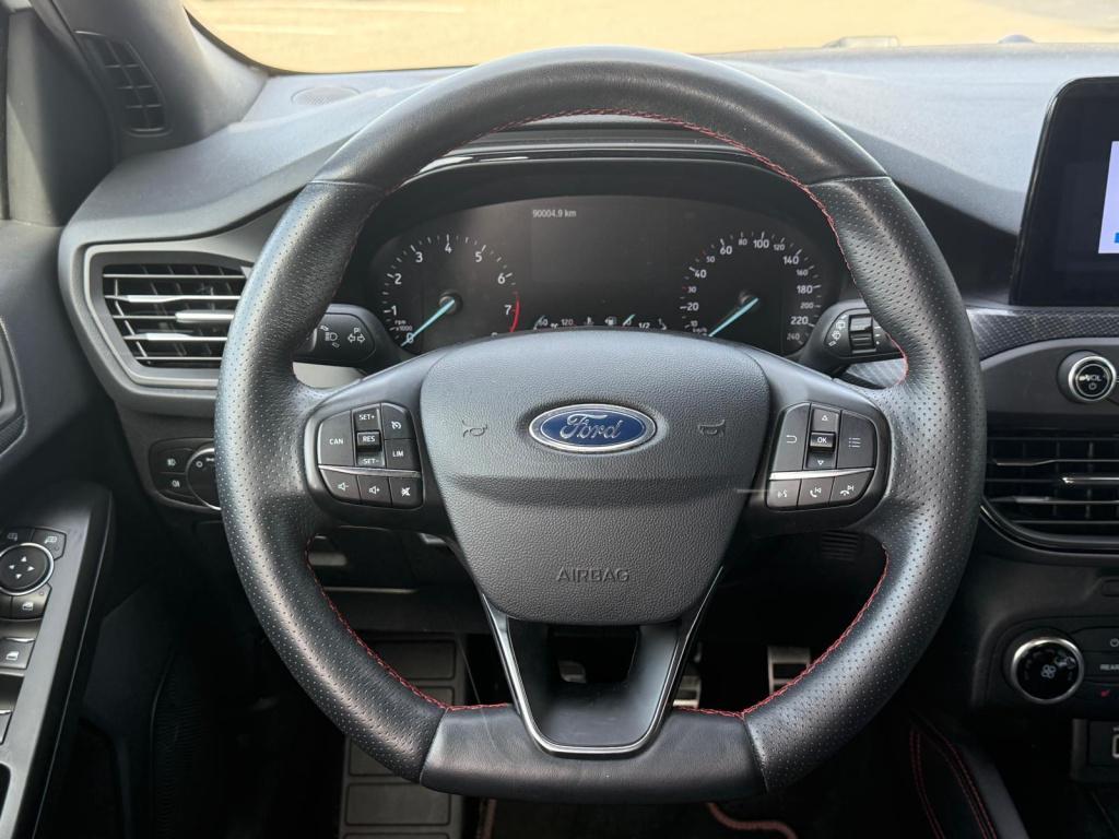 Ford Focus 1.0 ecoboost st line business