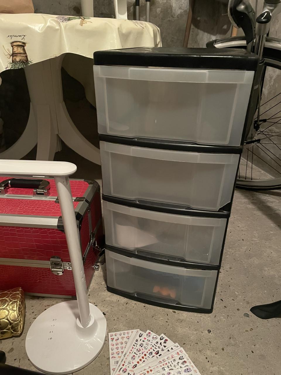 Nagelkoffer + inhoud