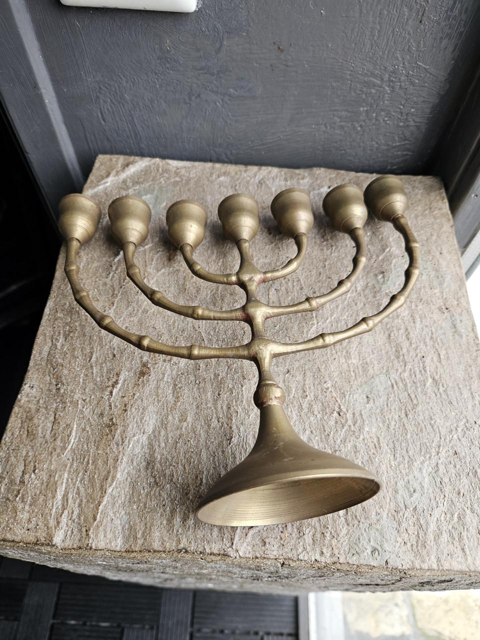 Prachtige antieke bronzen Joodse menorah, 7 armige kandelaar