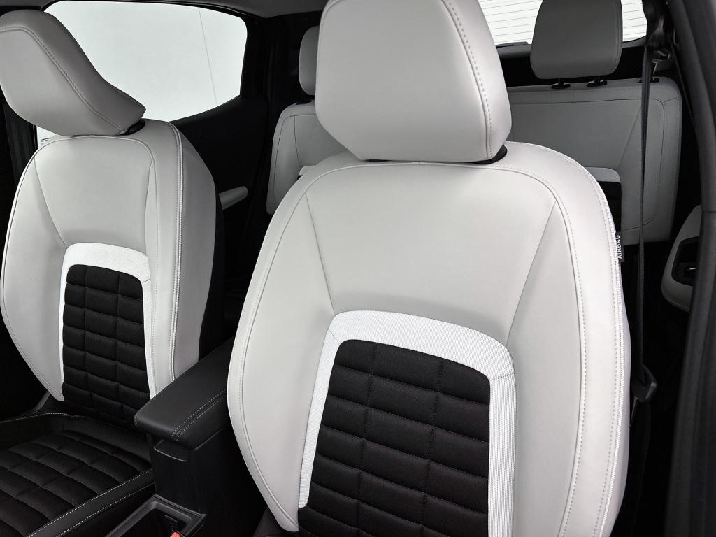 Citroen C3 Aircross hybrid 145pk automaat max 7 persoons | two tone | navig