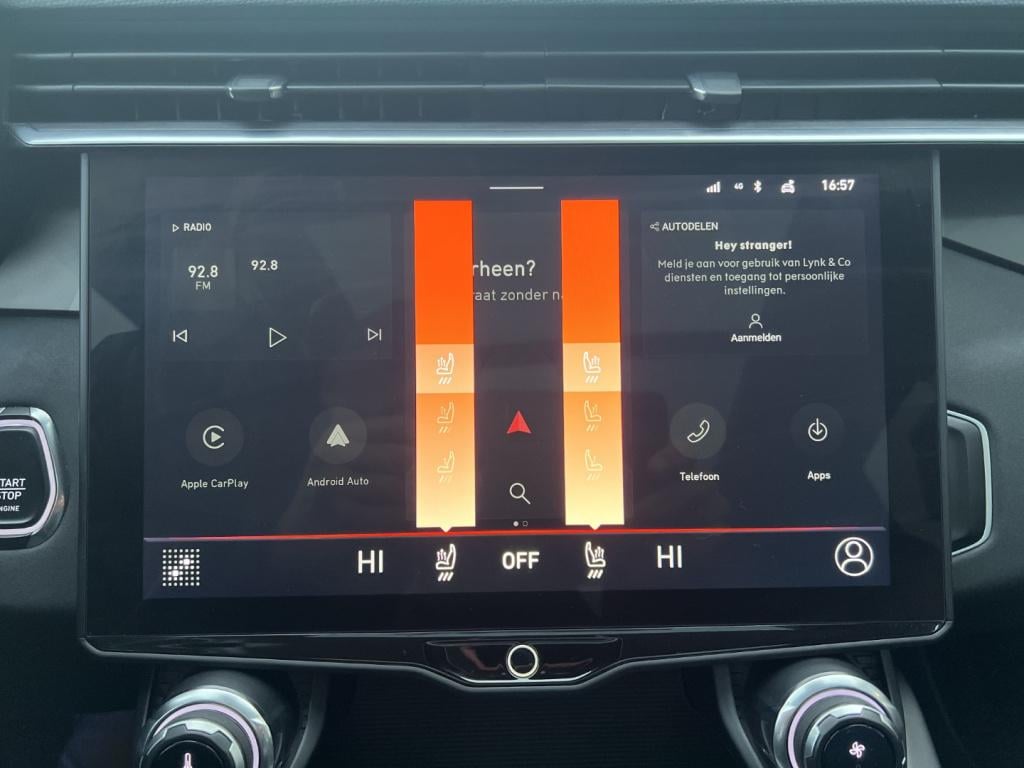 Lynk & Co 01 1.5 261pk phev black edition pano dak , 360gr camera , carplay